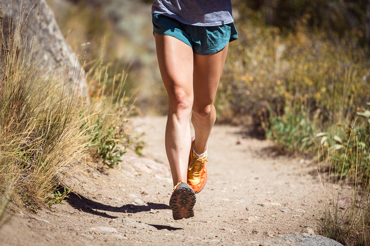 Running shoes for dirt roads sales